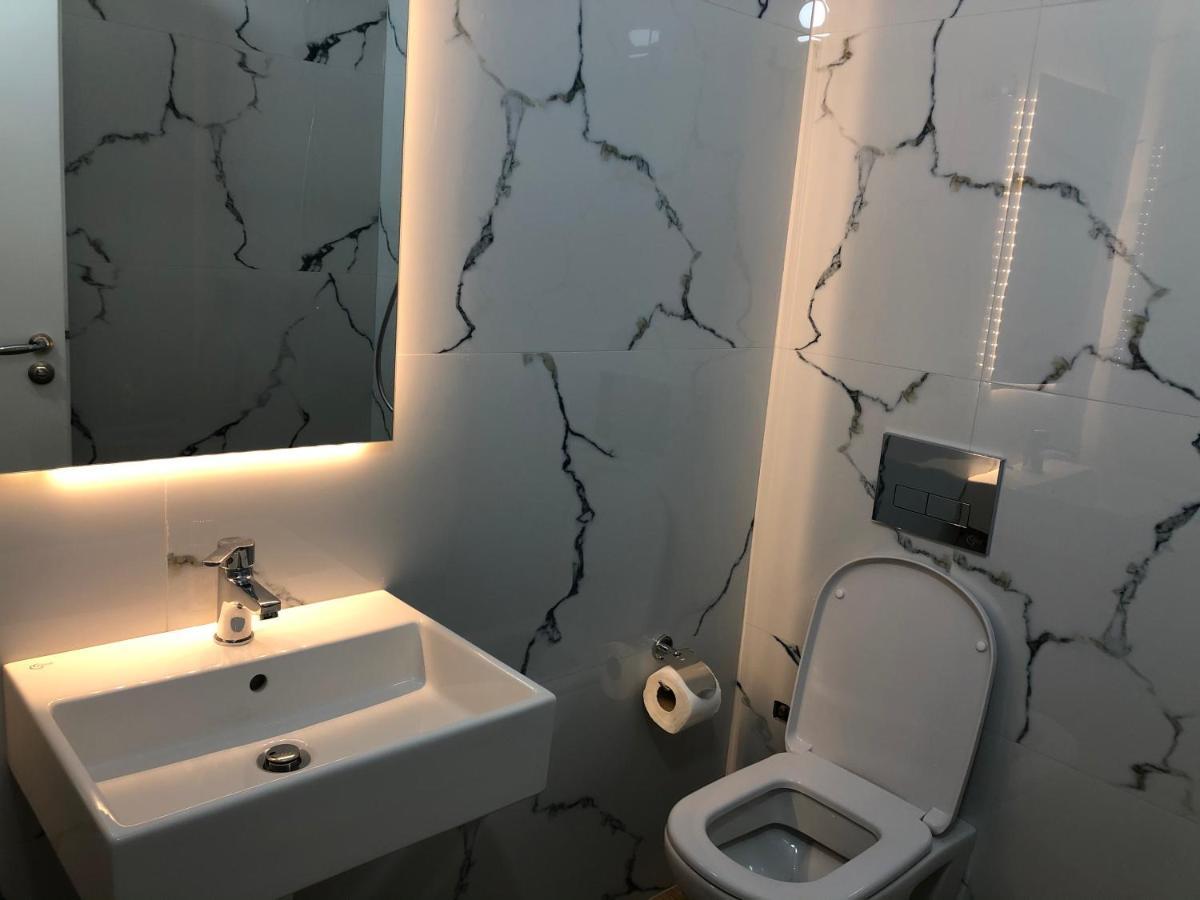 Hotel Tatzati 2 Sarandë Esterno foto