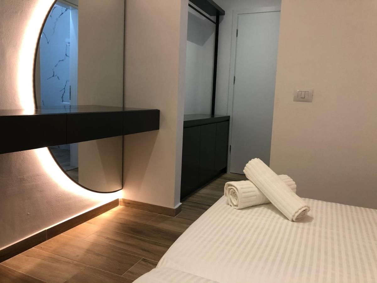 Hotel Tatzati 2 Sarandë Esterno foto