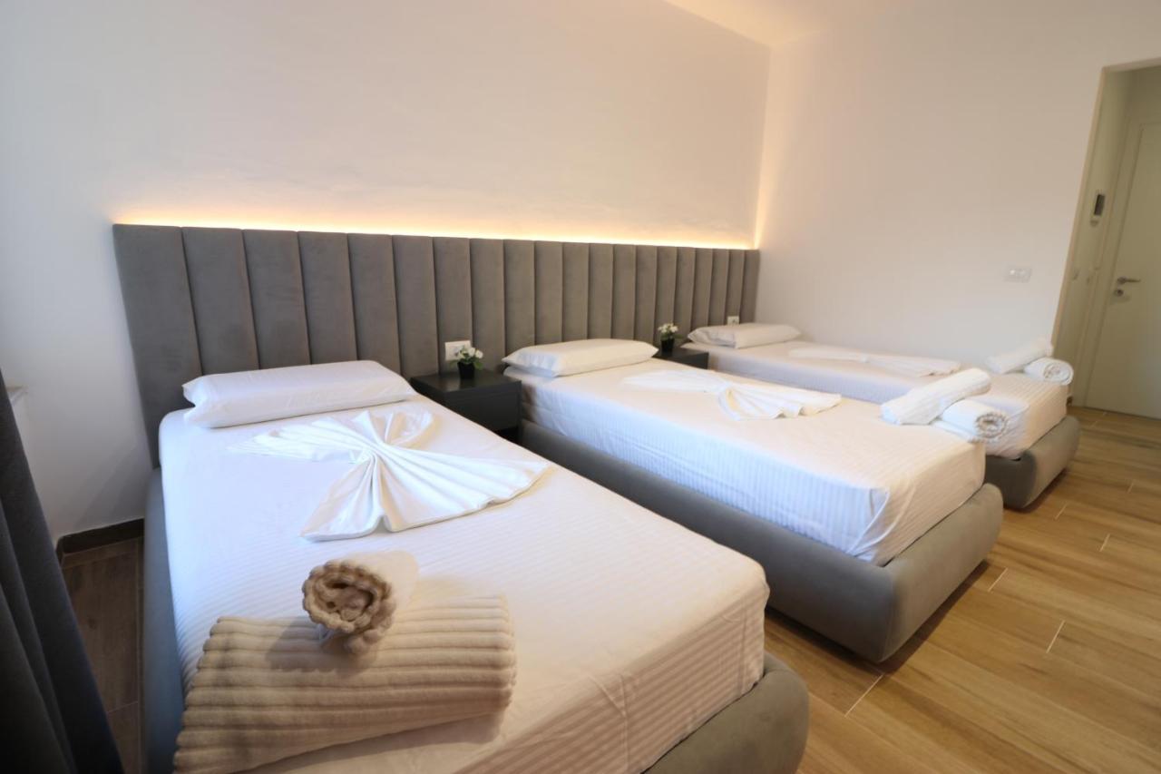 Hotel Tatzati 2 Sarandë Esterno foto